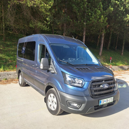 Ford Transit Furgon.